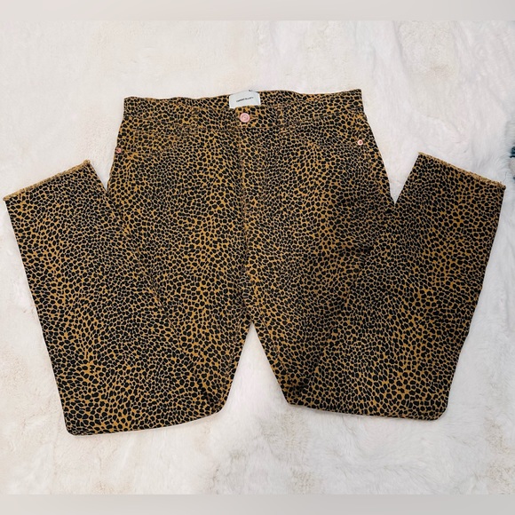 CURRENT/ELLIOTT NEW HIGH WAIST STILETTO Spotted Leopard Crop Jean size 30
NWT - Picture 5 of 11
